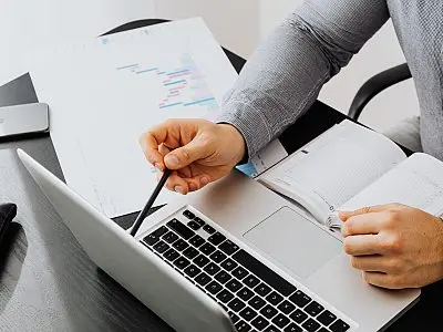 Как оформить документы с сотрудником, уехавшим в другую страну?