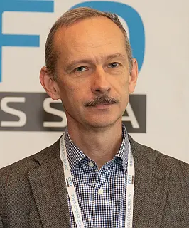 Владимир Донченко, «Ренконс Хэви Индастриз»: Китайский контрагент: почему печать важнее подписи, а бизнес-лицензия заменяет кипу документов