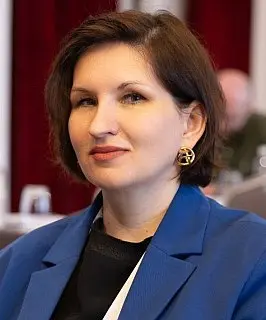Марина Черкашина, Банки.ру: «Детям нужна не идеальная, а любящая мама»