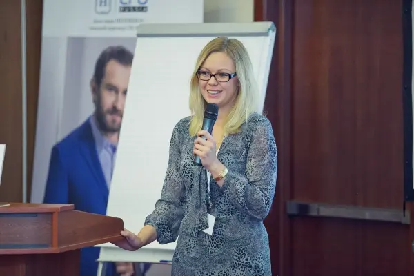 Калашникова.jpg